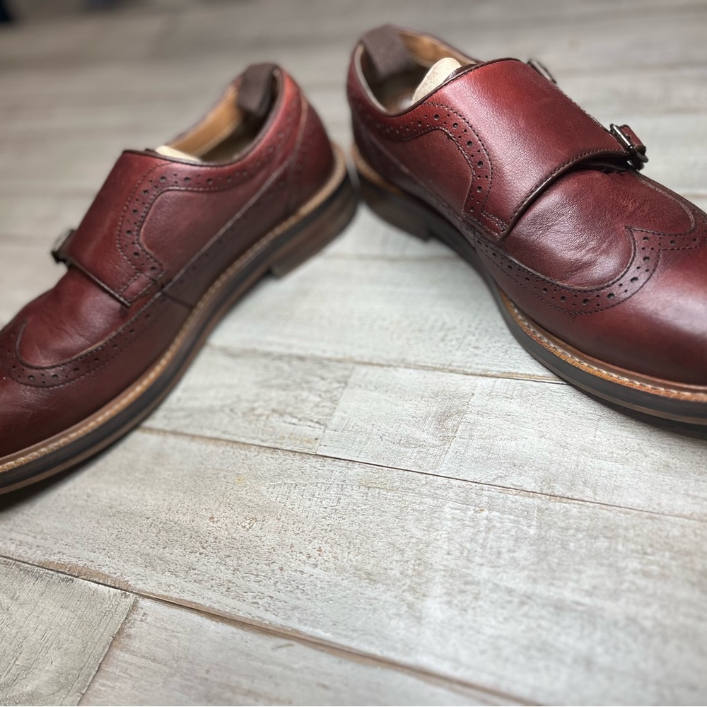 Shoes - Picture 4 of 6